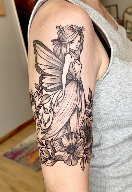 Fairy with flowers